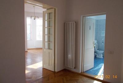 Apartament cu 4 camere semidecomandat în Cotroceni - 8