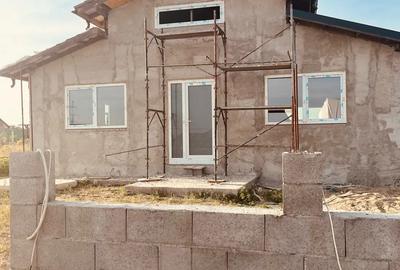 Vand casa sat costi