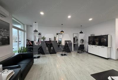 Spațiu comercial, de 66 mp, în Central - 4