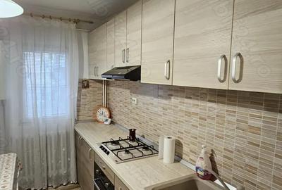 Inchiriez apartament 2 camere decomandat Metalurgie, la bulevard - 3