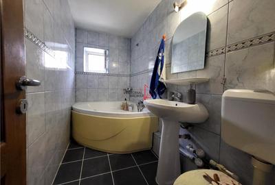 Apartament cu 3 camere decomandat în Unirii - 16