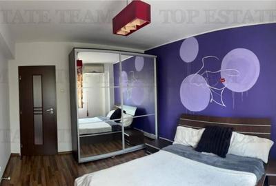 Apartament cu 3 camere decomandat în Galați - 14