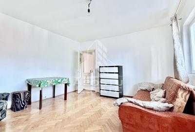 Apartament cu 3 camere decomandat, mobilat în Central