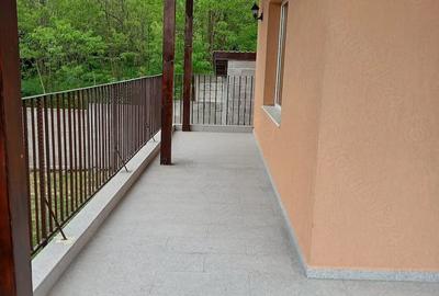 Casă cu Teren 8142 Mp în Oarda - 3