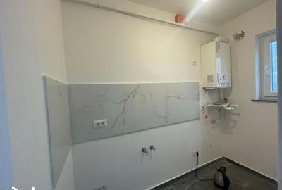 Spațiu comercial, de 32 mp, în Central - 6