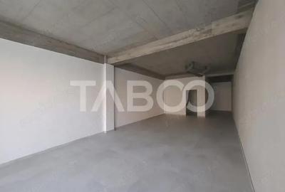 Spațiu comercial, de 120 mp, în Central