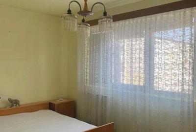 Apartament cu 3 camere semidecomandat în Central - 3