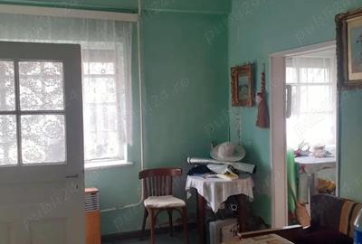 Casă cu 4 camere în Central - 2