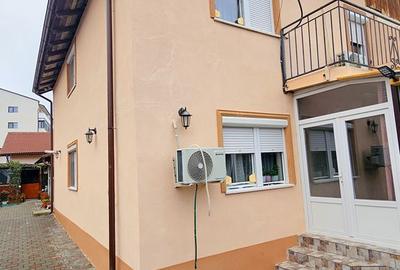 Casă cu 3 camere cu Teren 260 Mp în Central - 1