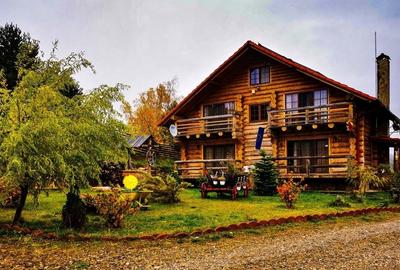 RATE Pensiune SUPERBA*** 12 cam piscina pe mal Lac Mocearu  Mtii. Buzaului - 12