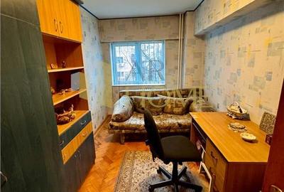 Apartament cu 3 camere decomandat, mobilat în Republicii - 5