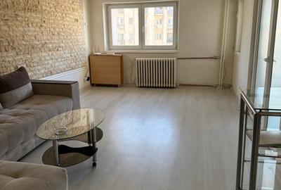 2 camere  decomandat ultra central Bulevardul Unirii