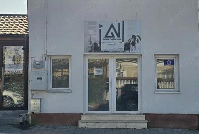 Spațiu comercial, de 55 mp, în Central - 3
