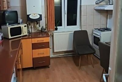 Apartament cu 2 camere decomandat în 1 Mai - 2