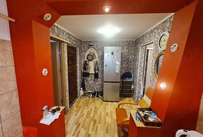 Apartament cu 3 camere decomandat în 9 Mai - 6