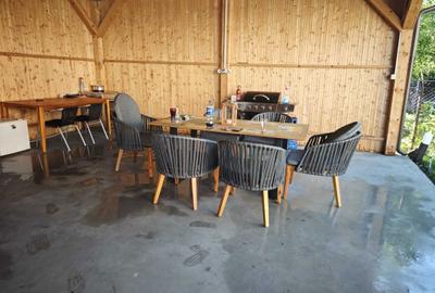 Casă cu 4 camere în Central - 2