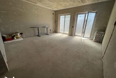 Casă cu 4 camere cu Teren 282.5 Mp în Central - 3