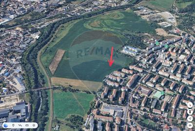 Teren de 4100 mp, în Central - 3