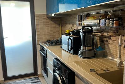 Apartament cu 2 camere decomandat în CET - 7