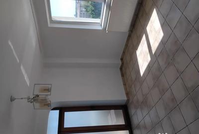 Apartament cu 3 camere decomandat în Micro 6 - 5