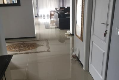 Casă cu 4 camere cu Teren 1385 Mp în Central - 6