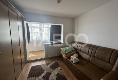 Apartament de inchiriat complet mobilat si utilat zona 1 Decembrie - 1