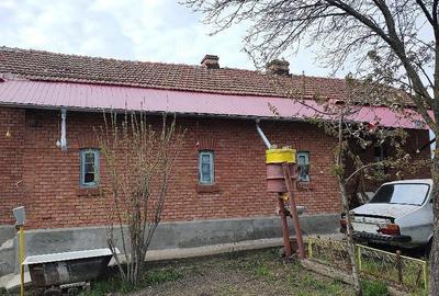 Casă cu Teren 5000 Mp în Central - 8