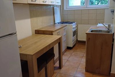 Apartament cu 2 camere decomandat în Cornișa - 1