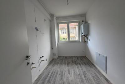Apartament 2 camere, 48 mp, decomandat, Centru, Zona Scoala Anton Pann - 4