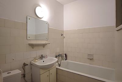 Apartament cu 3 camere semidecomandat în Tomis I - 8