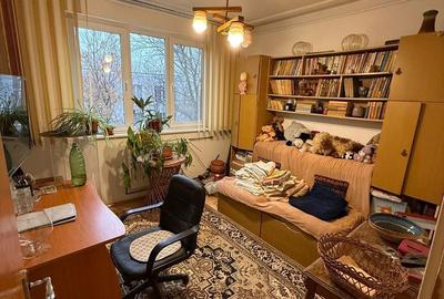 Apartament cu 3 camere semidecomandat, mobilat în Berceni - 4