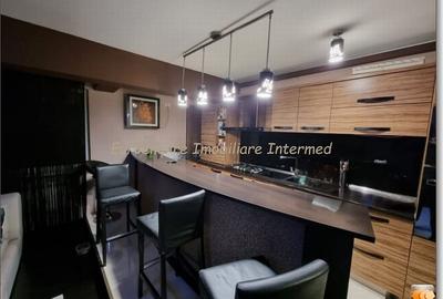 De vanzare apartament cu 3 camere, decomandat, zona KM 4-5 - 3