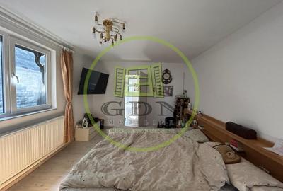 Casă individuală cu 4 camere cu Canalizare în 1 Mai - 1