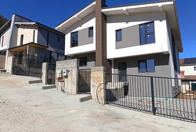 Casă cu 4 camere în Florești