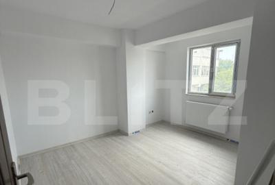 Garsoniera de vanzare, 37 mp, etaj intermediar, zona Burduje