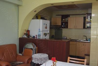 Casă cu 6 camere în Bușteni