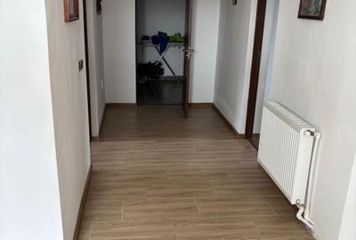 Casă cu 4 camere în Central - 1