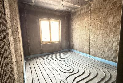 Duplex cu 3 camere cu Canalizare în Albina - 4