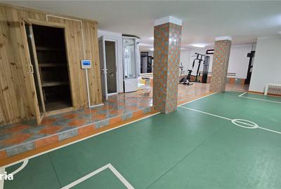 Casă cu 6 camere cu Teren 700 Mp în Vama - 2