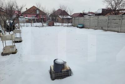 Casa de vanzare, 40 mp, zona Plopi - 2