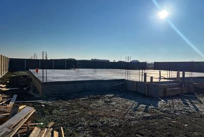 Duplex pe parter, 3 camere, 290mp teren, 82mp utili - Sacalaz - 1