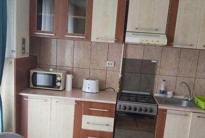 Apartament cu 2 camere decomandat în Victoriei - 3