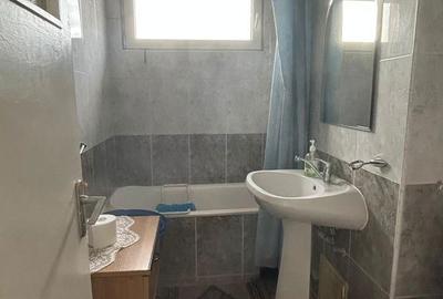 Apartament cu 2 camere semidecomandat în Gemenii