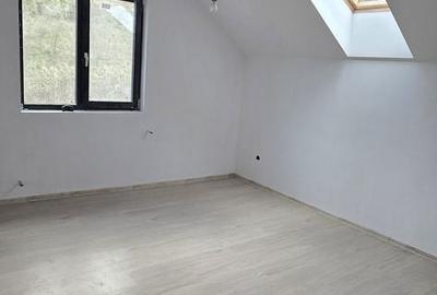 Casă cu 5 camere cu Teren 1000 Mp în Mihai Eminescu - 11