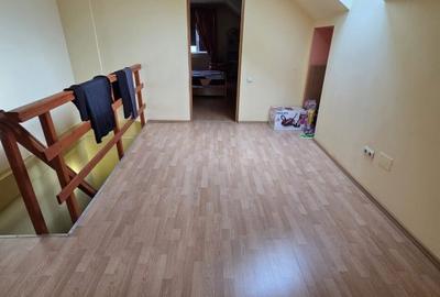 Casă cu 4 camere în Central - 4