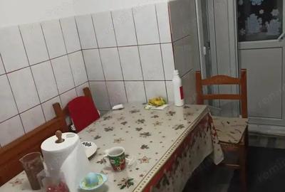 Apartament cu 3 camere decomandat în Micro 13 - 5
