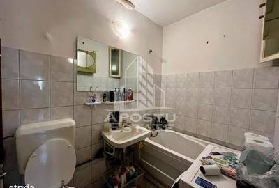 Apartament cu 2 camere decomandat, mobilat în Neptun