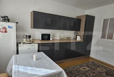 Casa spatioasa cu 4 camere, orasul Campeni - 3