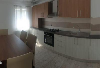 Apartament cu 4 camere decomandat, mobilat în Central - 1