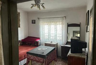Casă cu 4 camere cu Teren 1700 Mp în Găneasa - 1
